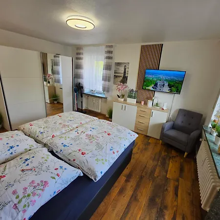 Exklusives Und Helles No 6 Mit Balkon Im Zentrum Von Kassel, Schnelles 1gbit Internet, Geschirrspueler, Boxspringbetten Lägenhet Kassel