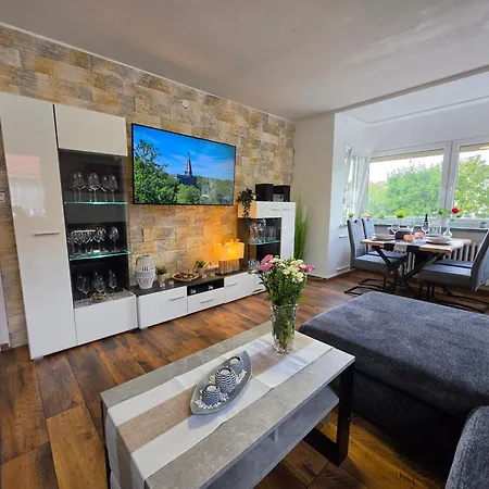 Exklusives Und Helles No 6 Mit Balkon Im Zentrum Von Kassel, Schnelles 1gbit Internet, Geschirrspueler, Boxspringbetten
