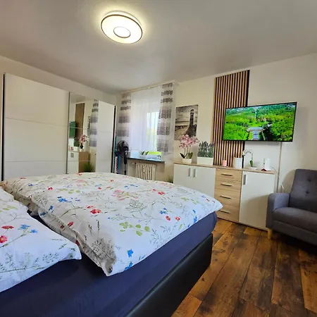 Exklusives Und Helles No 6 Mit Balkon Im Zentrum Von Kassel, Schnelles 1gbit Internet, Geschirrspueler, Boxspringbetten Lägenhet Kassel