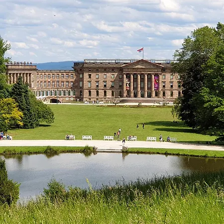 Exklusives Und Helles No 6 Mit Balkon Im Zentrum Von Kassel, Schnelles 1gbit Internet, Geschirrspueler, Boxspringbetten Kassel