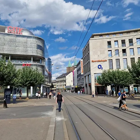 Lägenhet Exklusives Und Helles No 6 Mit Balkon Im Zentrum Von Kassel, Schnelles 1gbit Internet, Geschirrspueler, Boxspringbetten